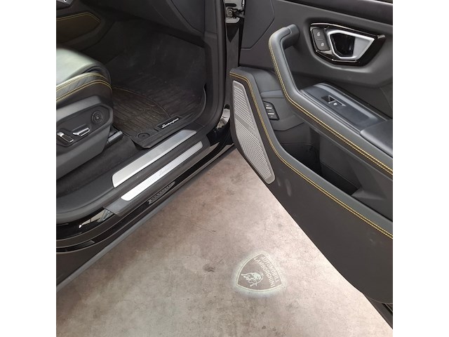 Personenauto, lamborghini, urus - afbeelding 51 van  75