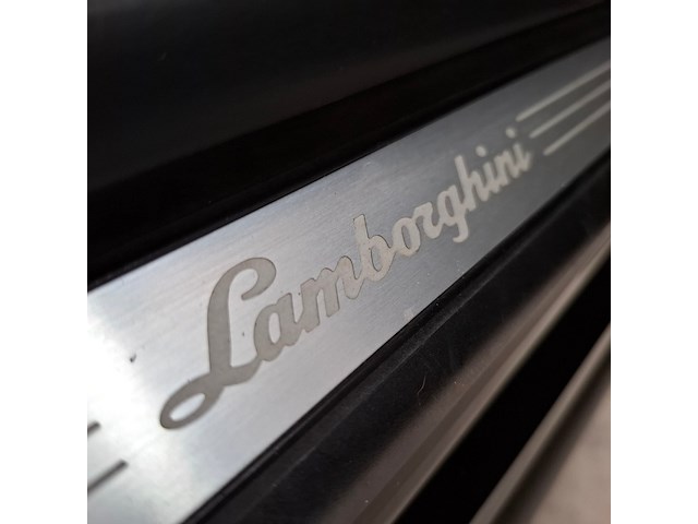 Personenauto, lamborghini, urus - afbeelding 52 van  75