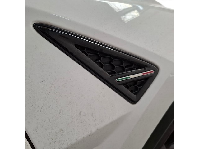 Personenauto, lamborghini, urus - afbeelding 45 van  75