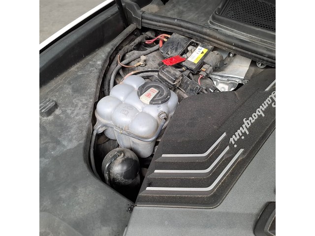 Personenauto, lamborghini, urus - afbeelding 65 van  75
