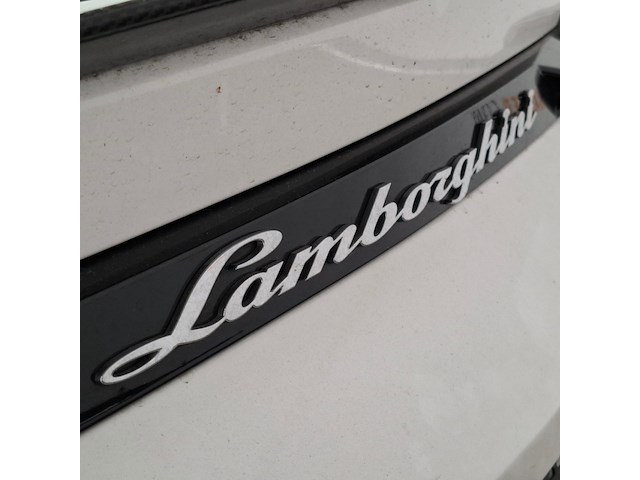 Personenauto, lamborghini, urus - afbeelding 68 van  75