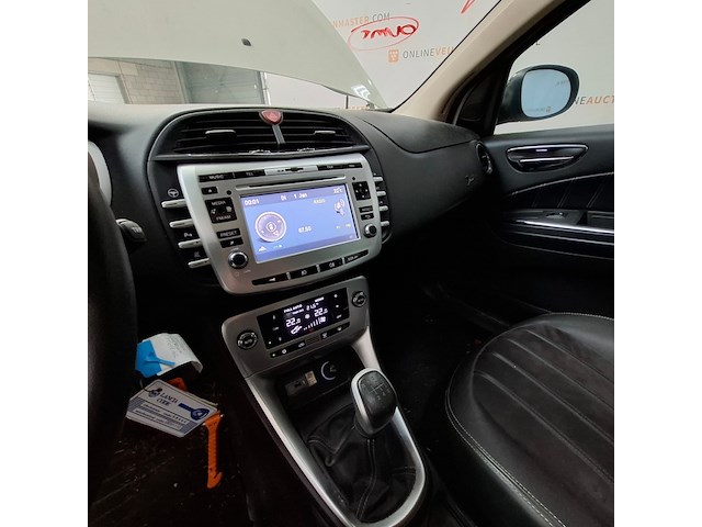Personenauto, lancia, delta, 1.4-16v oro, 2010 - afbeelding 31 van  59