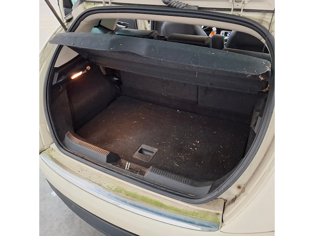 Personenauto, lancia, delta, 1.4-16v oro, 2010 - afbeelding 37 van  59