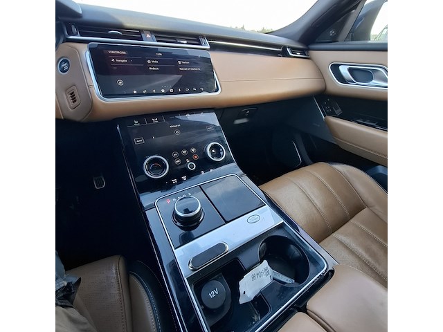 Personenauto land rover, velar 3.0 v6 awd, zwart, bouwjaar 2017 - afbeelding 36 van  74