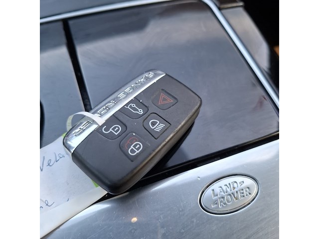 Personenauto land rover, velar 3.0 v6 awd, zwart, bouwjaar 2017 - afbeelding 42 van  74