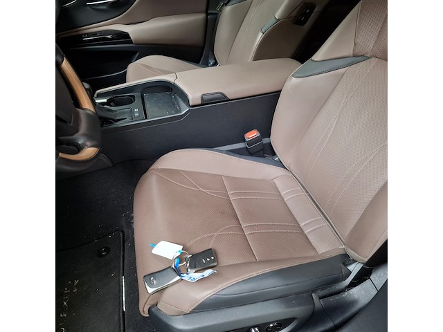 Personenauto, lexus, es, 300h president line, 2024 - afbeelding 18 van  64
