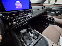 Personenauto, lexus, es, 300h president line, 2024 - afbeelding 27 van  64