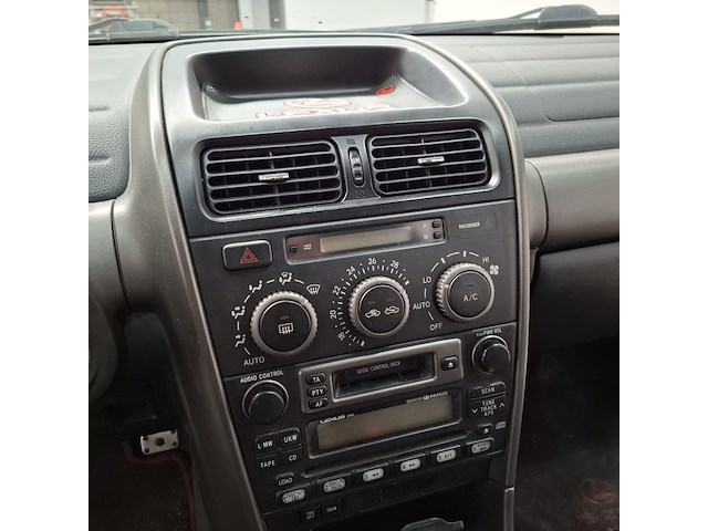 Personenauto, lexus, is, 200 sport, 1999 - afbeelding 19 van  49