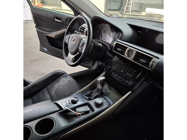 Personenauto, lexus, is, 300h first edition, 2014 - afbeelding 46 van  68