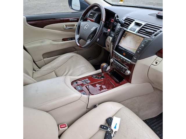 Personenauto lexus, ls460, grijs, bouwjaar 2011 - afbeelding 32 van  41