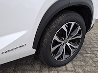 Personenauto lexus, nx 300h awd, wit, bouwjaar 2016 - afbeelding 3 van  53