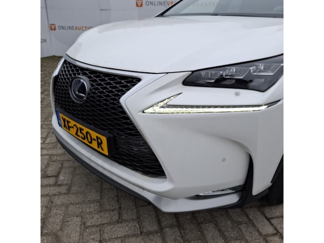 Personenauto lexus, nx 300h awd, wit, bouwjaar 2016 - afbeelding 49 van  53