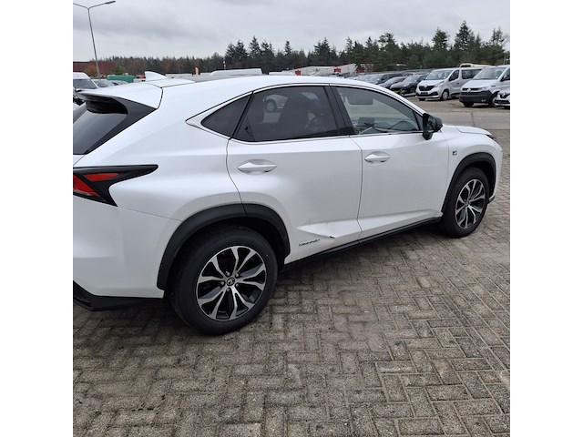 Personenauto lexus, nx 300h awd, wit, bouwjaar 2016 - afbeelding 45 van  53