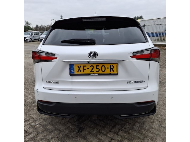 Personenauto lexus, nx 300h awd, wit, bouwjaar 2016 - afbeelding 50 van  53