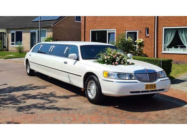 Personenauto, lincoln, town car, 4.6 signature, wit, 1998 - afbeelding 1 van  10