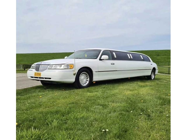 Personenauto, lincoln, town car, 4.6 signature, wit, 1998 - afbeelding 4 van  10