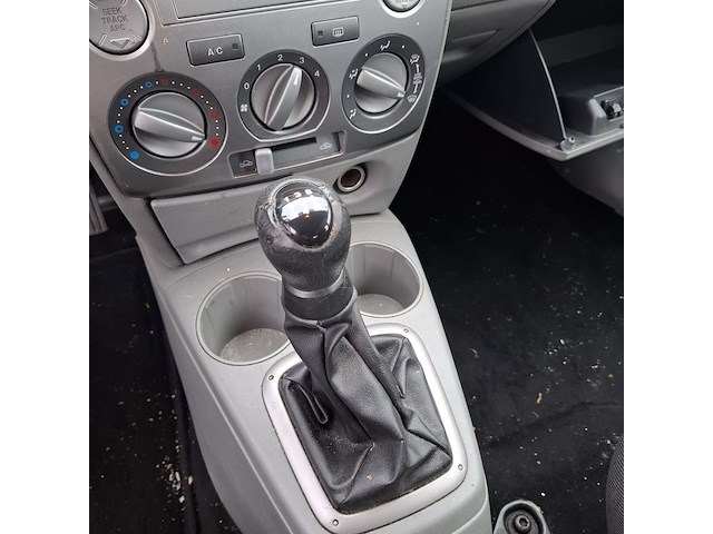 Personenauto, mazda, 2, 1.4 exclusive, 2004 - afbeelding 3 van  13