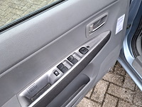 Personenauto, mazda, 2, 1.4 exclusive, 2004 - afbeelding 5 van  13