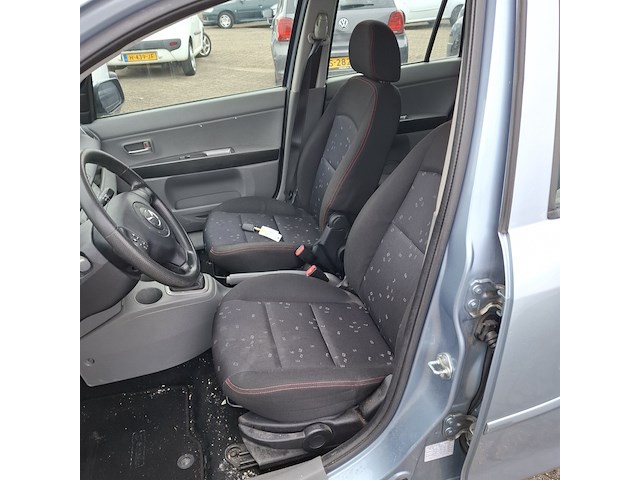 Personenauto, mazda, 2, 1.4 exclusive, 2004 - afbeelding 10 van  13