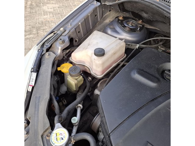 Personenauto mazda, 5 1.8, grijs, bouwjaar 2007 - afbeelding 17 van  56