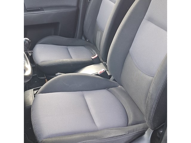 Personenauto mazda, 5 1.8, grijs, bouwjaar 2007 - afbeelding 24 van  56