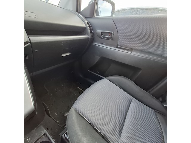 Personenauto mazda, 5 1.8, grijs, bouwjaar 2007 - afbeelding 36 van  56