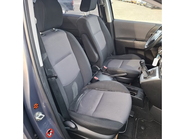 Personenauto mazda, 5 1.8, grijs, bouwjaar 2007 - afbeelding 50 van  56