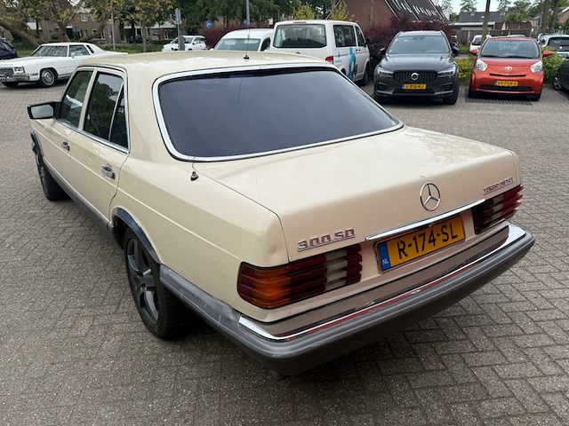 Personenauto, mercedes-benz, 200-280 (w123), 300 d 5 cyl., geel, 1982 - afbeelding 24 van  25