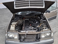 Personenauto, mercedes-benz, 200-500 (w124), 260 e, bruin, 1986 - afbeelding 39 van  55