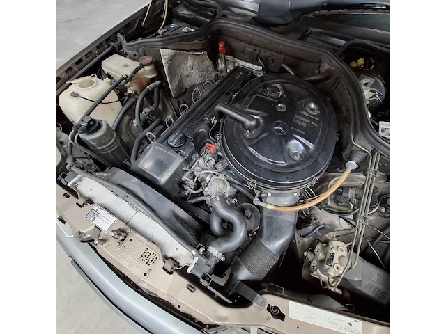 Personenauto, mercedes-benz, 200-500 (w124), 260 e, bruin, 1986 - afbeelding 40 van  55