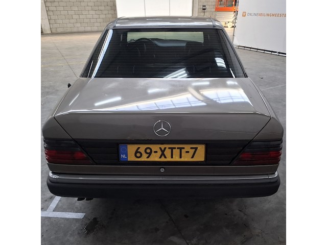 Personenauto, mercedes-benz, 200-500 (w124), 260 e, bruin, 1986 - afbeelding 52 van  55