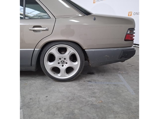 Personenauto, mercedes-benz, 200-500 (w124), 260 e, bruin, 1986 - afbeelding 4 van  55