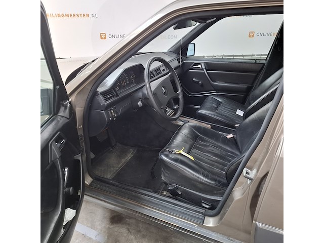 Personenauto, mercedes-benz, 200-500 (w124), 260 e, bruin, 1986 - afbeelding 18 van  55