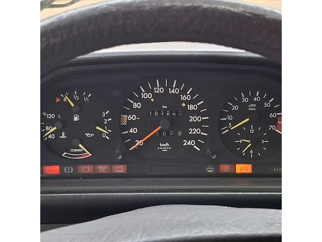 Personenauto, mercedes-benz, 200-500 (w124), 260 e, bruin, 1986 - afbeelding 22 van  55