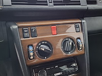 Personenauto, mercedes-benz, 200-500 (w124), 260 e, bruin, 1986 - afbeelding 25 van  55