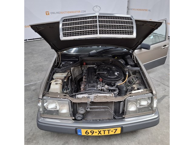 Personenauto, mercedes-benz, 200-500 (w124), 260 e, bruin, 1986 - afbeelding 39 van  55