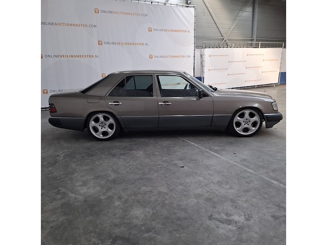 Personenauto, mercedes-benz, 200-500 (w124), 260 e, bruin, 1986 - afbeelding 34 van  55