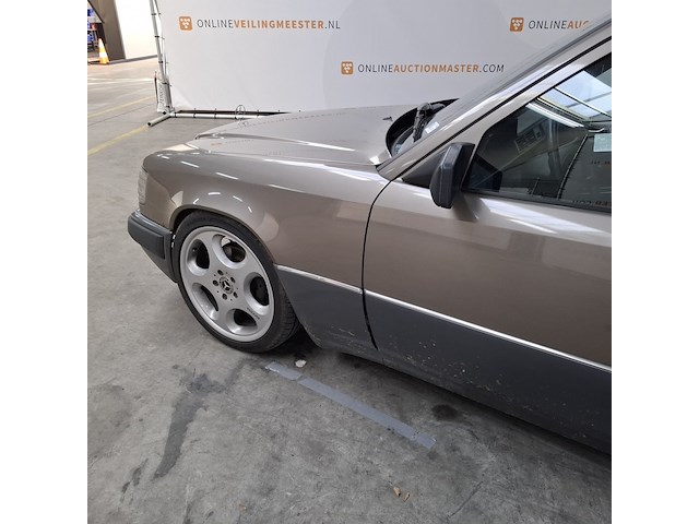 Personenauto, mercedes-benz, 200-500 (w124), 260 e, bruin, 1986 - afbeelding 54 van  55