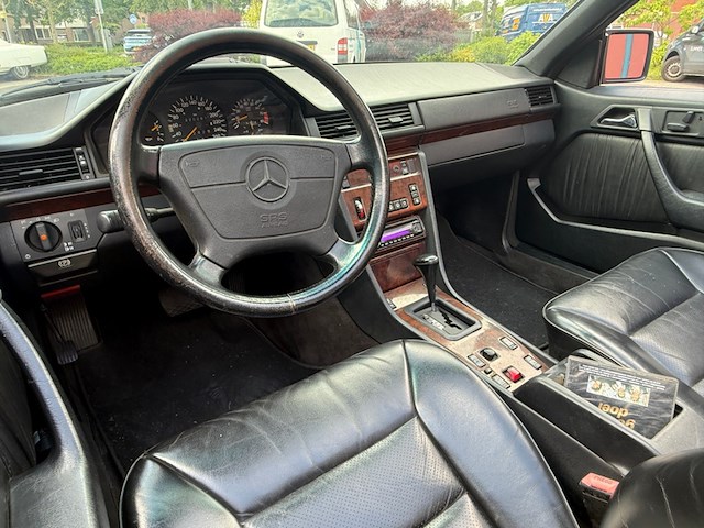 Personenauto, mercedes-benz, 200-500 (w124), 300 ce, zwart, 1986 - afbeelding 11 van  29