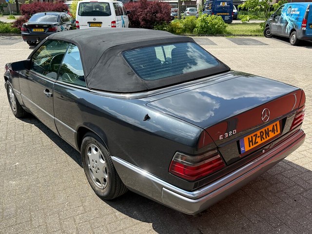 Personenauto, mercedes-benz, 200-500 (w124), 300 ce, zwart, 1986 - afbeelding 21 van  29