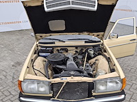 Personenauto mercedes-benz, 200 d, geel, bouwjaar 1980 - afbeelding 9 van  40