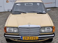 Personenauto mercedes-benz, 200 d, geel, bouwjaar 1980 - afbeelding 12 van  40
