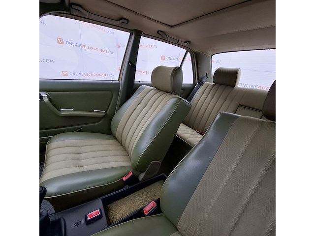 Personenauto mercedes-benz, 200 d, geel, bouwjaar 1980 - afbeelding 24 van  40