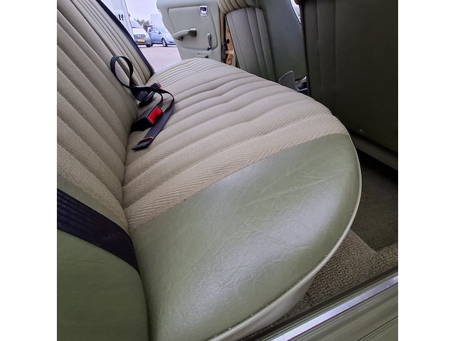 Personenauto mercedes-benz, 200 d, geel, bouwjaar 1980 - afbeelding 28 van  40