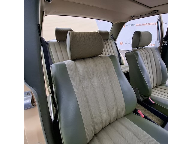Personenauto mercedes-benz, 200 d, geel, bouwjaar 1980 - afbeelding 31 van  40