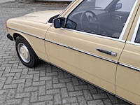Personenauto mercedes-benz, 200 d, geel, bouwjaar 1980 - afbeelding 39 van  40