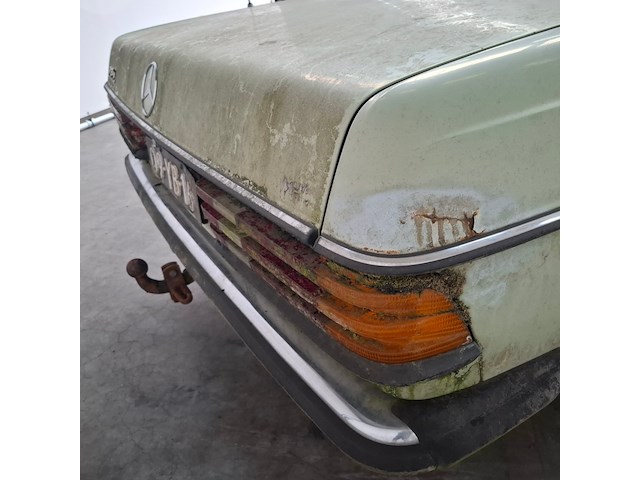 Personenauto, mercedes-benz, 230, 230, 1977 - afbeelding 22 van  79
