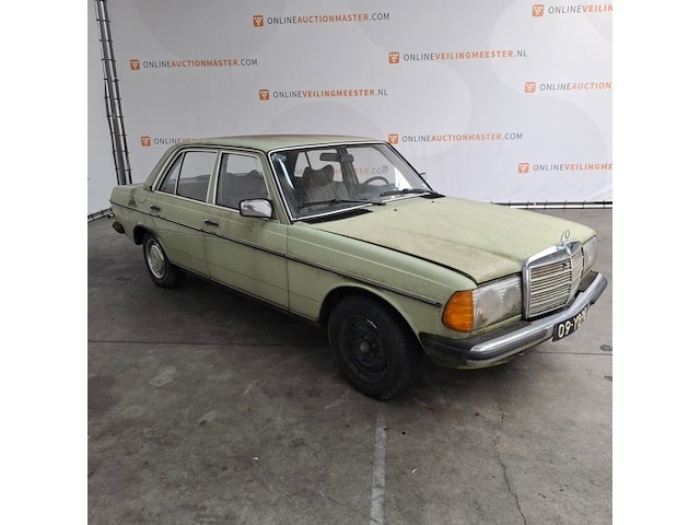 Personenauto, mercedes-benz, 230, 230, 1977 - afbeelding 23 van  79