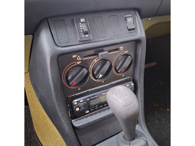 Personenauto, mercedes-benz, 230, 230, 1977 - afbeelding 41 van  79