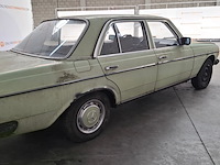 Personenauto, mercedes-benz, 230, 230, groen, 1977 - afbeelding 78 van  79